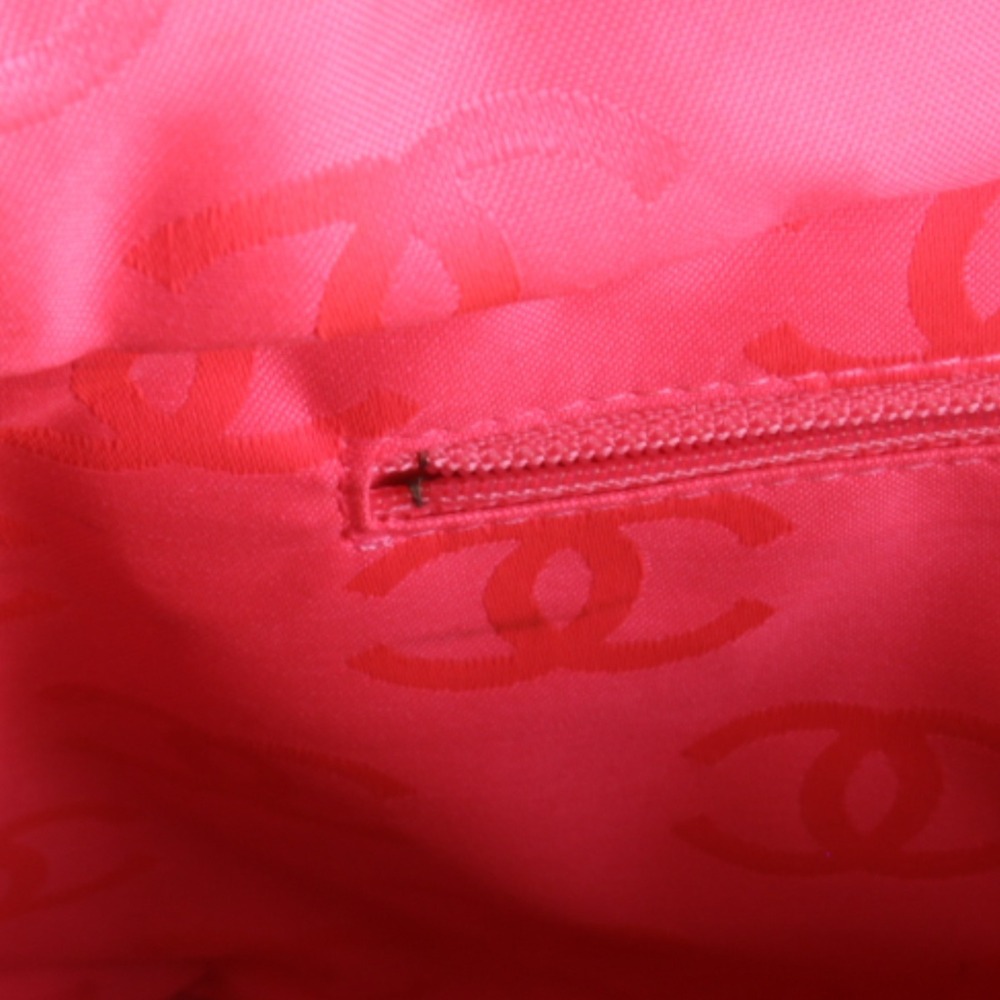 CHANEL Black Lambskin Leather Tote Bag - Picture 9 of 14